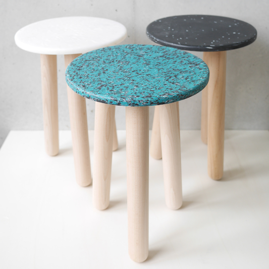 Tabouret tripode