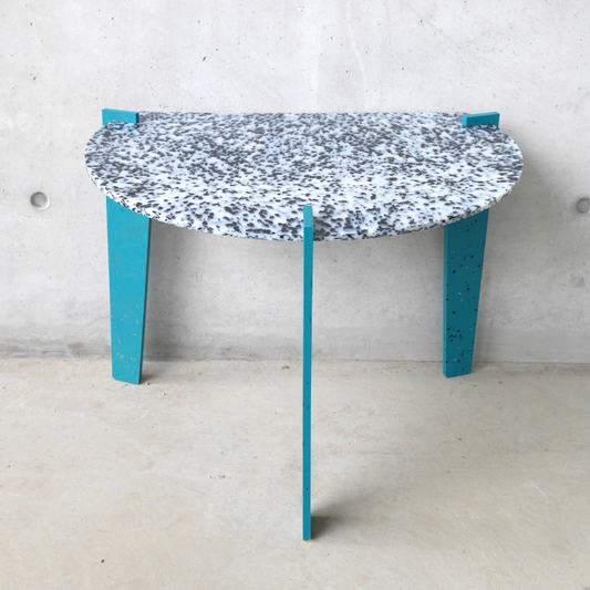 Prototype table tripode