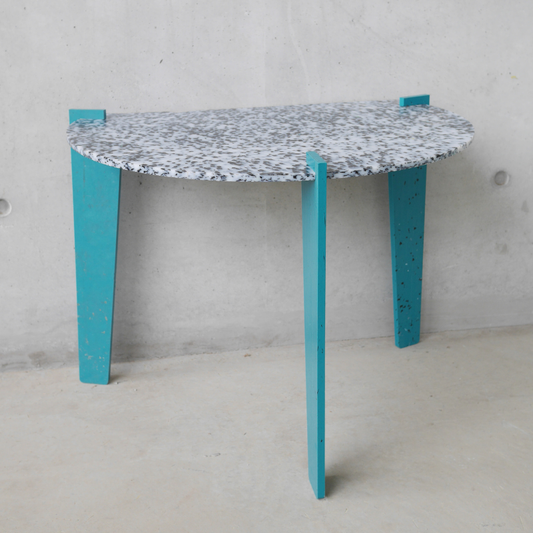Prototype table tripode